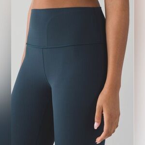🦄 LULULEMON Aligns in Nocturnal Teal